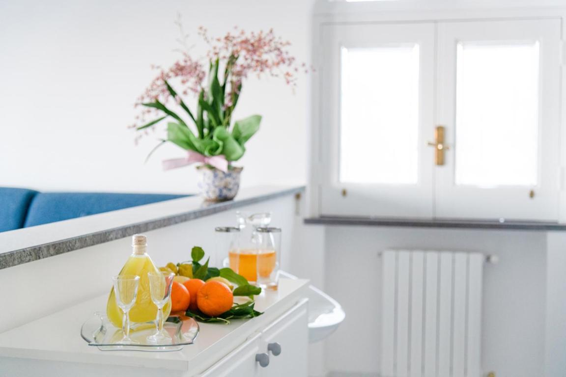 Sorrentovibes - Sea View Rooftop Apartment With Jacuzzi & Garden Экстерьер фото