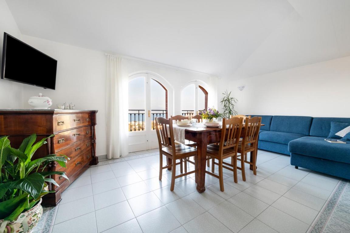 Sorrentovibes - Sea View Rooftop Apartment With Jacuzzi & Garden Экстерьер фото