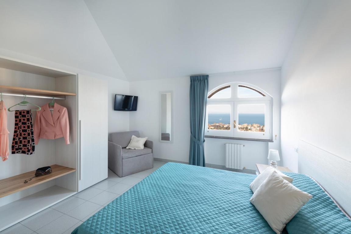 Sorrentovibes - Sea View Rooftop Apartment With Jacuzzi & Garden Экстерьер фото
