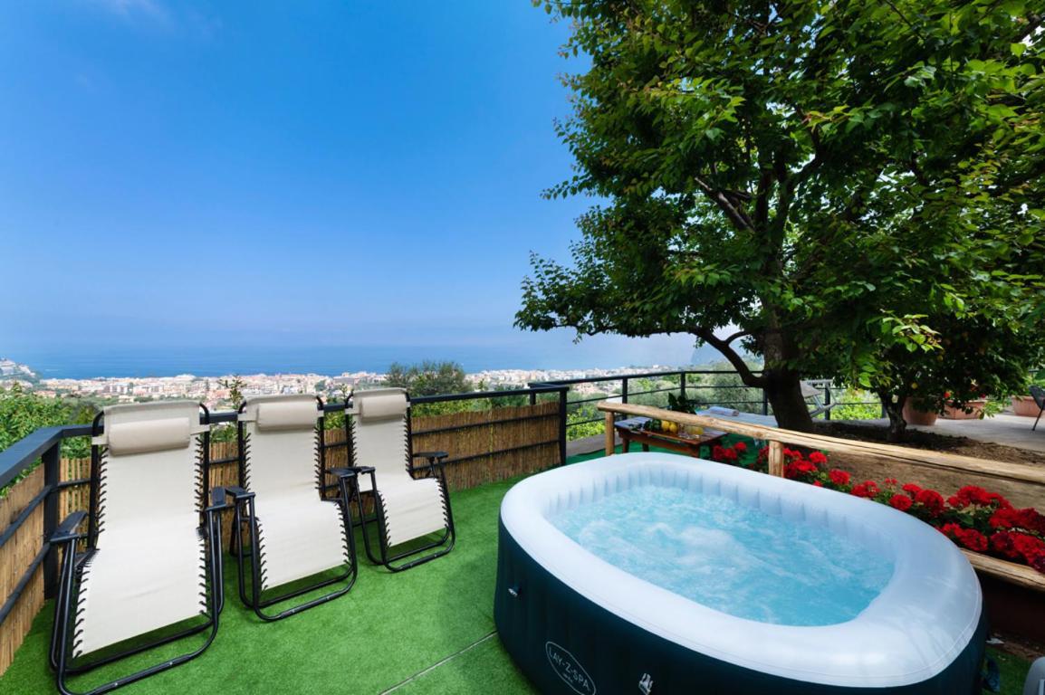 Sorrentovibes - Sea View Rooftop Apartment With Jacuzzi & Garden Экстерьер фото